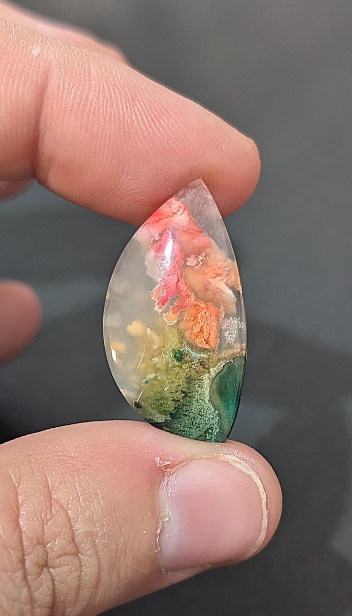 Natural dyed moss agate - rainbow by Loutan Beauty