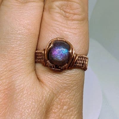 handmade resin cabochon ring in copper - Purple-Blue Colour Changing Ring - Handcrafted - Resin Cabachon by Loutan Beauty