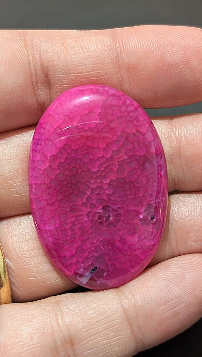 Natural dragons vein agate by Loutan Beauty